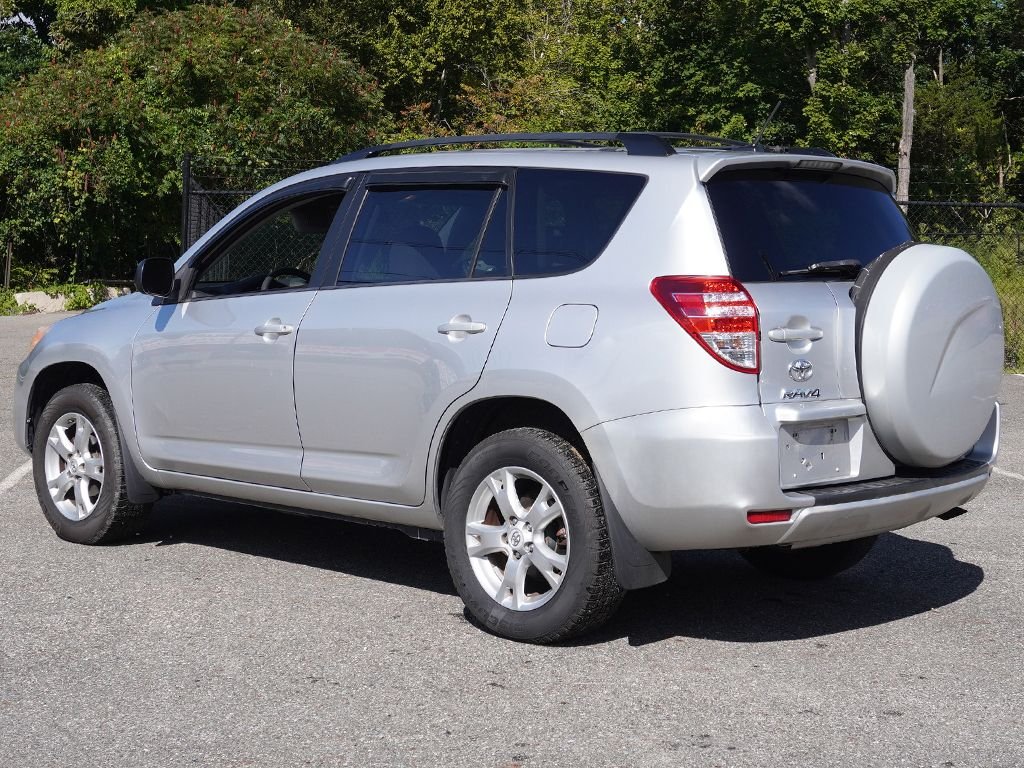 Used 2011 Silver Toyota Base image 4