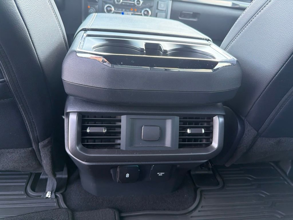 Used 2025 Agate Black Metallic Ford Lariat image 17