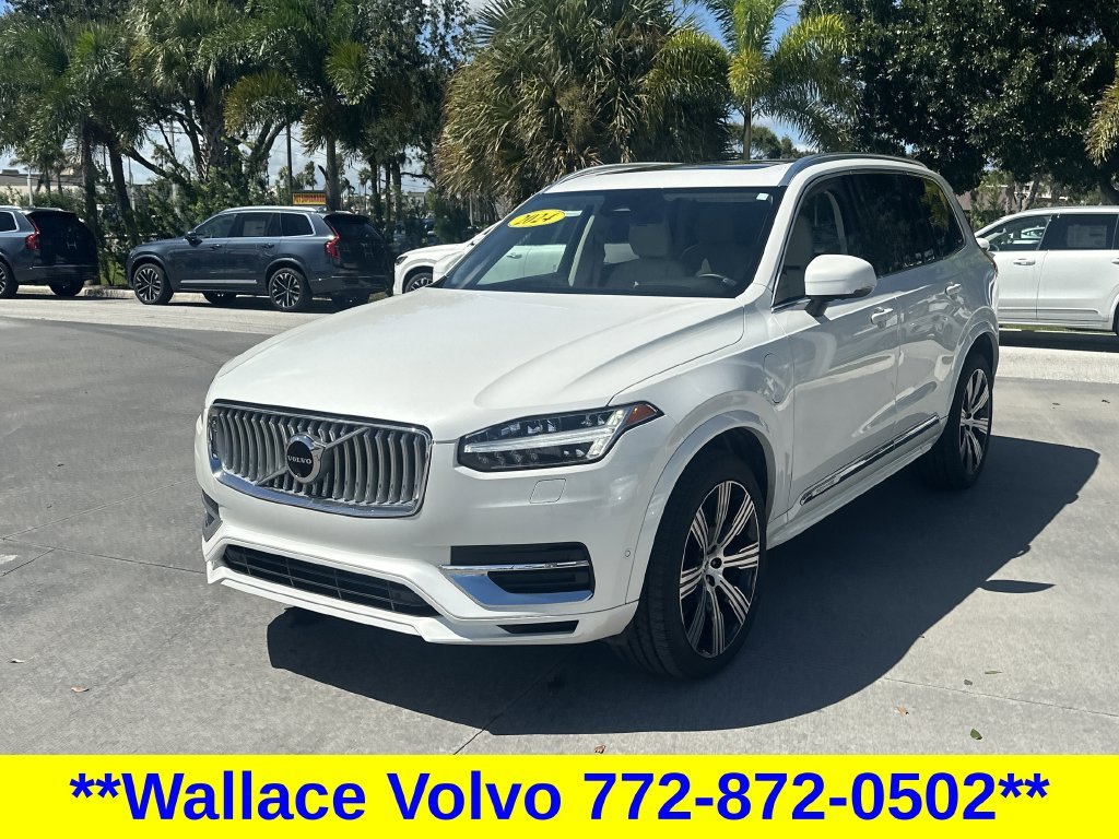 Certified Used 2024 White Volvo T8 Plus 6 Passenger image 3