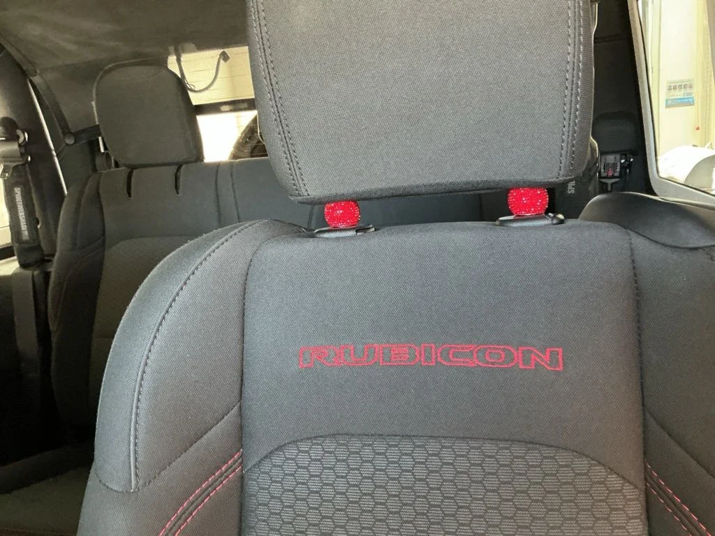 Used 2022 Crystal Metallic Jeep Rubicon image 11