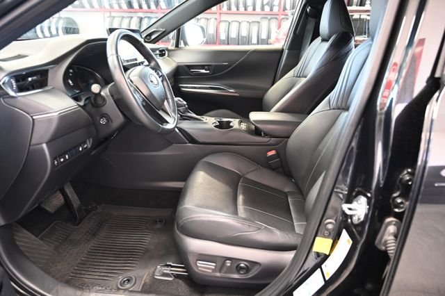 2021 Toyota Venza XLE - Photo 11