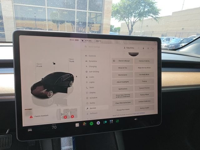 Used 2023 White Tesla Base image 8