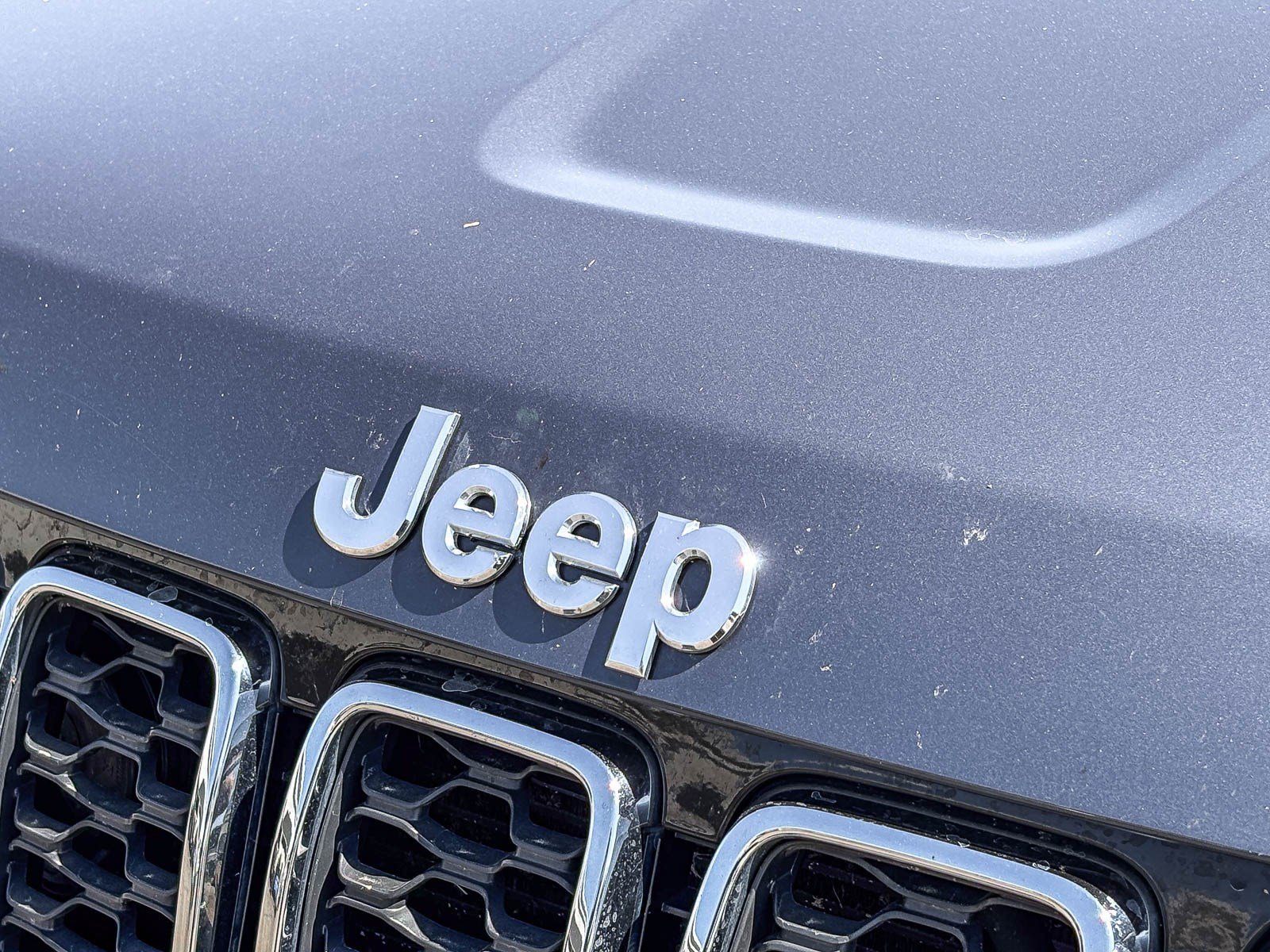Used 2020 Slate Blue Pearlcoat Jeep Limited image 8