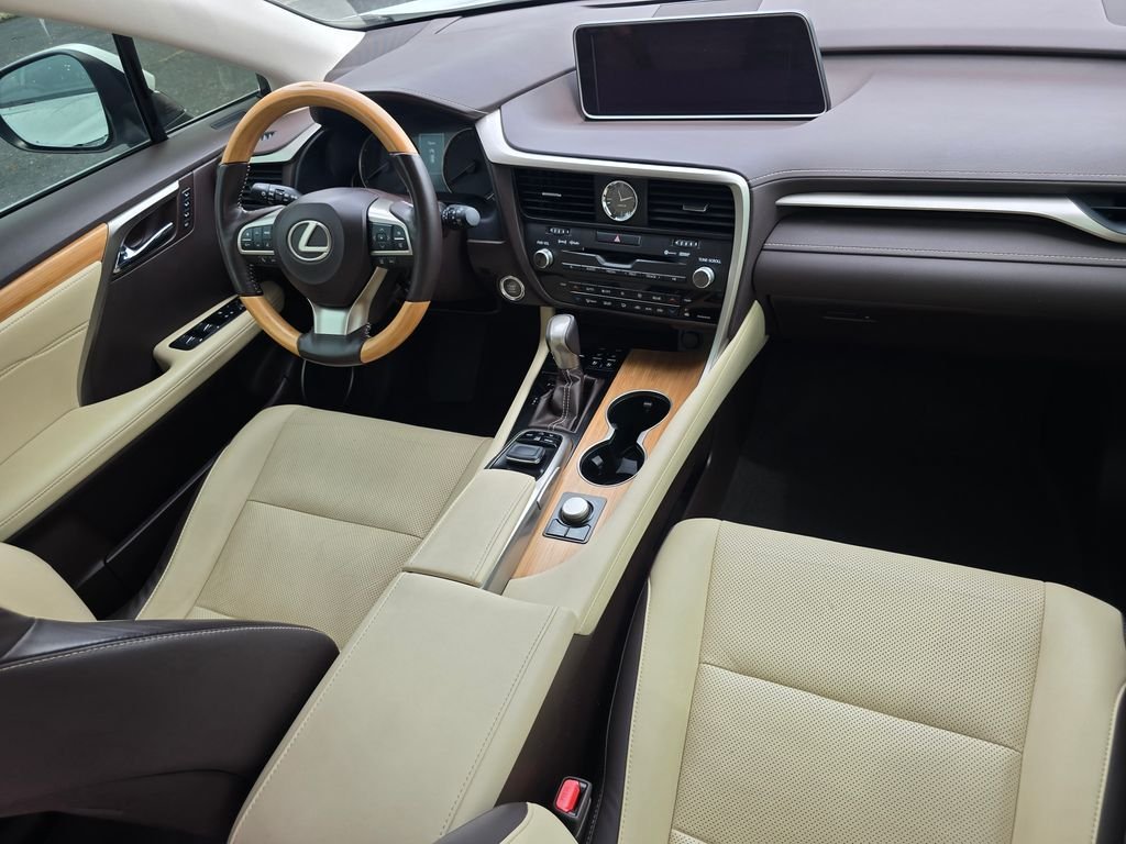 Used 2019 White Lexus 350L image 13