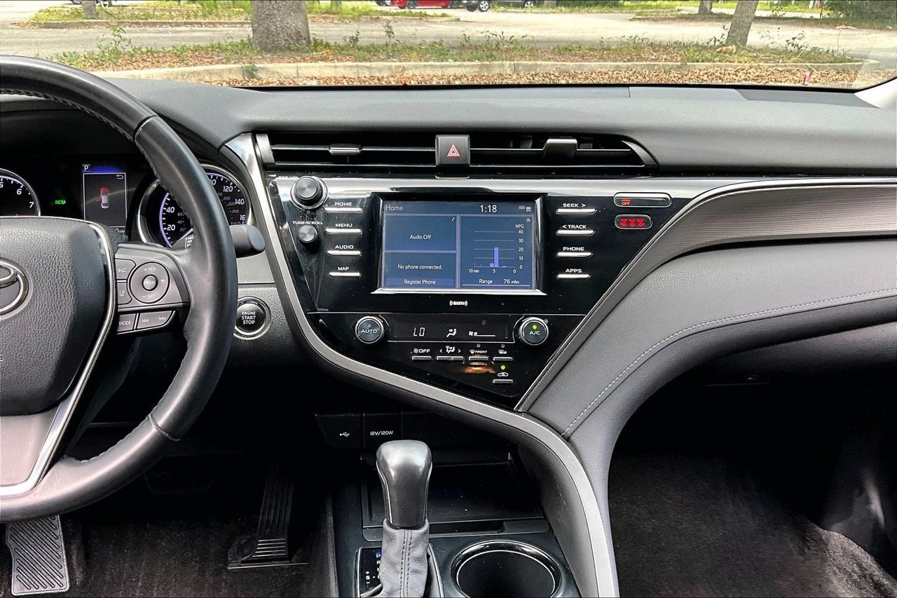 Used 2020 Silver Toyota SE image 9