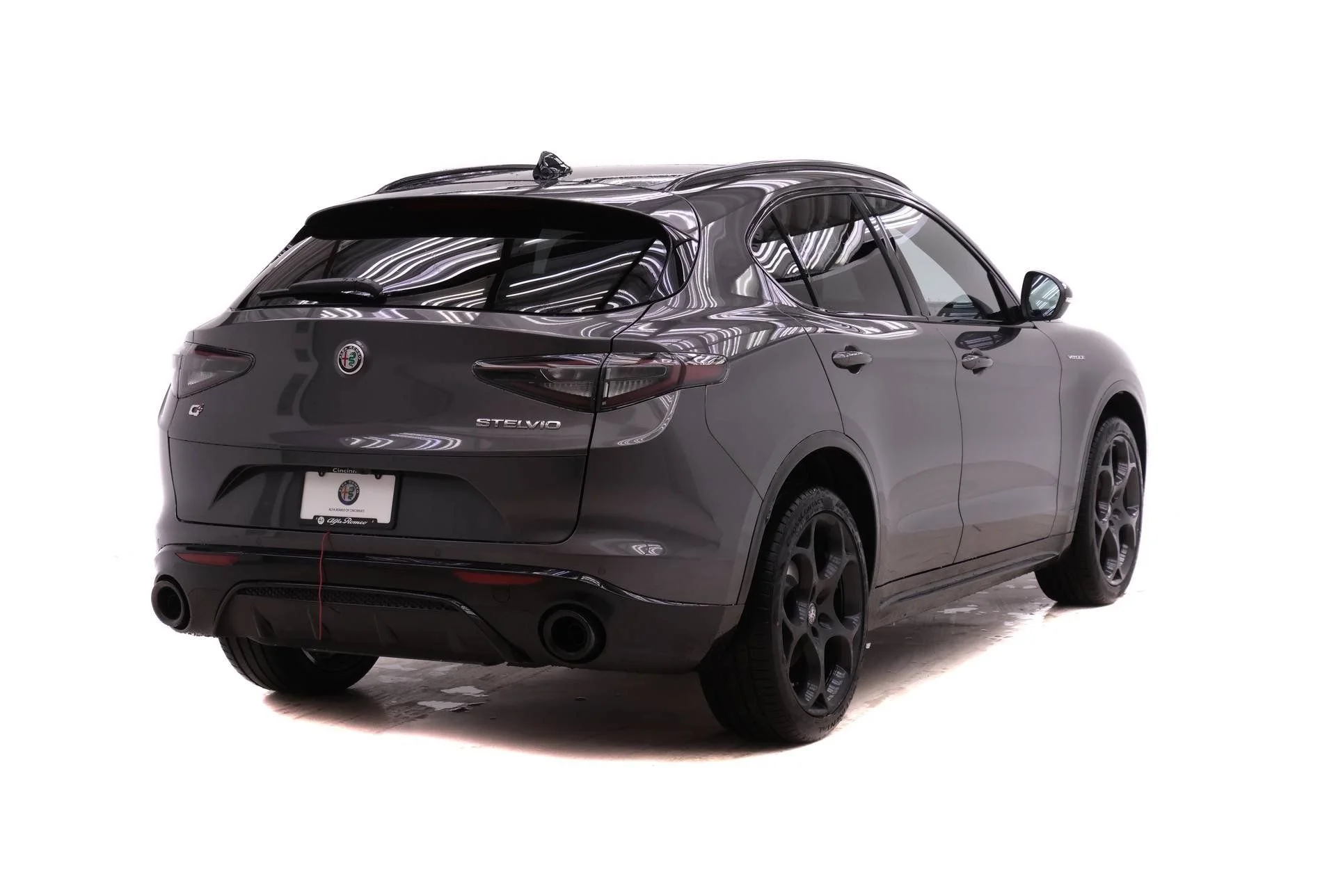 New 2026 Gray Alfa Romeo Base image 4