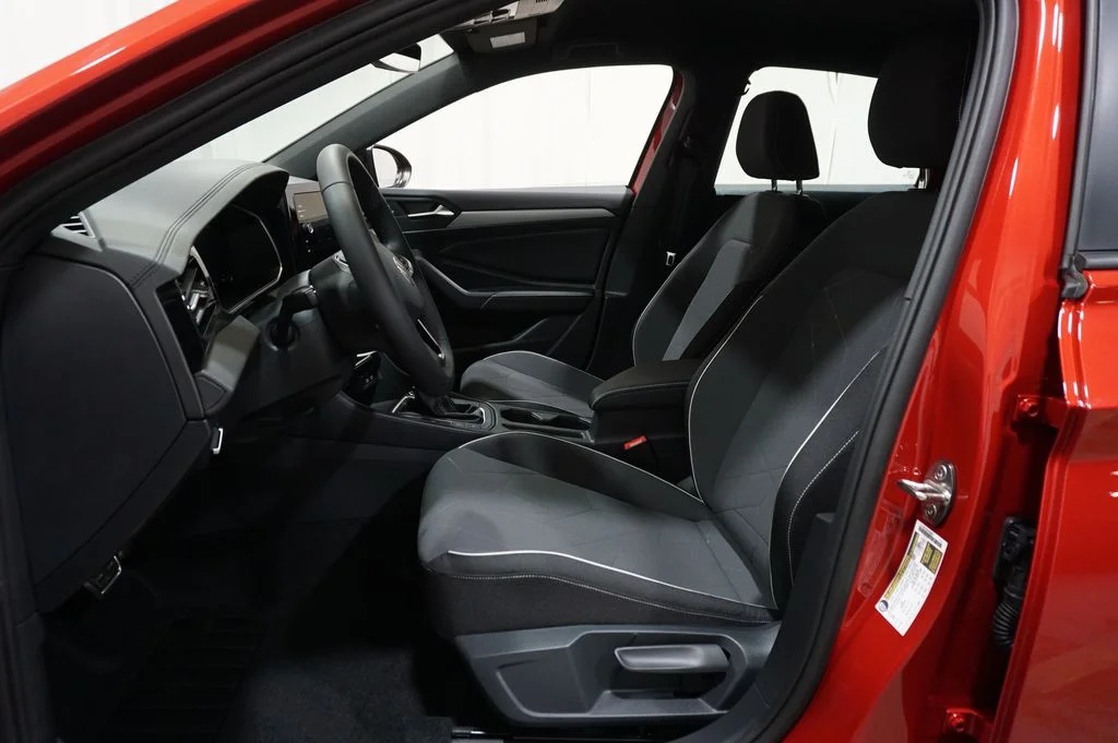 New 2026 Red Volkswagen 1.5T Sport image 9
