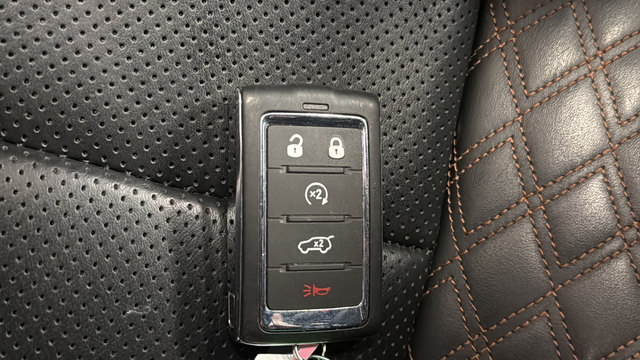Used 2025 Baltic Gray Metallic Clearcoat Jeep Summit image 22