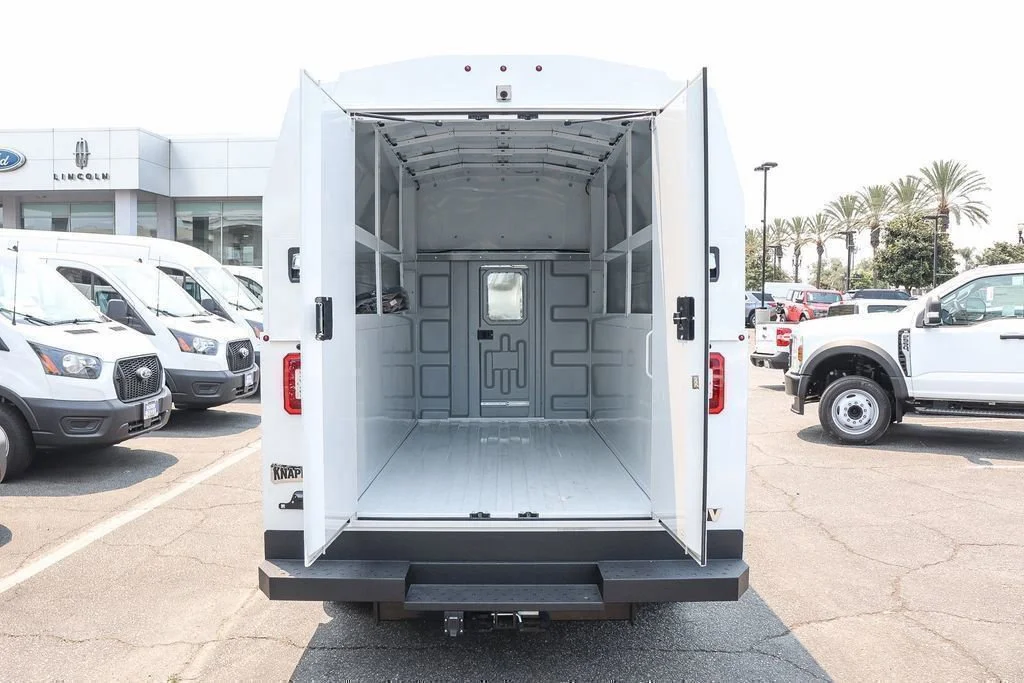 New 2026 Oxford White Ford E-350 SRW image 30