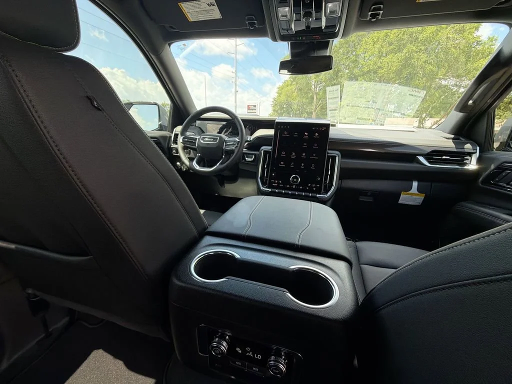 New 2026 Sterling Metallic GMC Elevation image 12