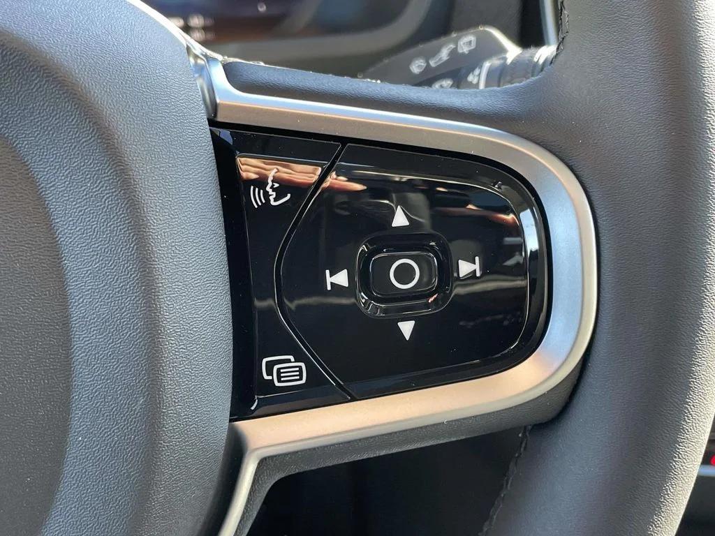 New 2026 Onyx Black Volvo Ultra image 13