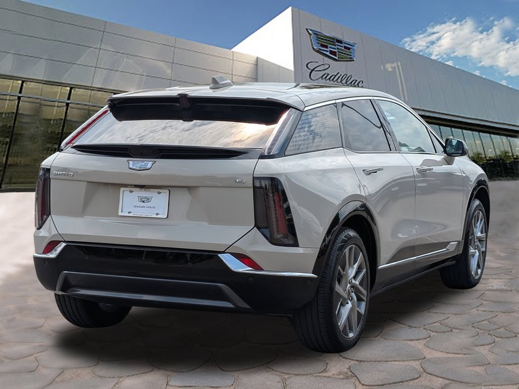 2027 Cadillac OPTIQ Premium Luxury - Photo 4