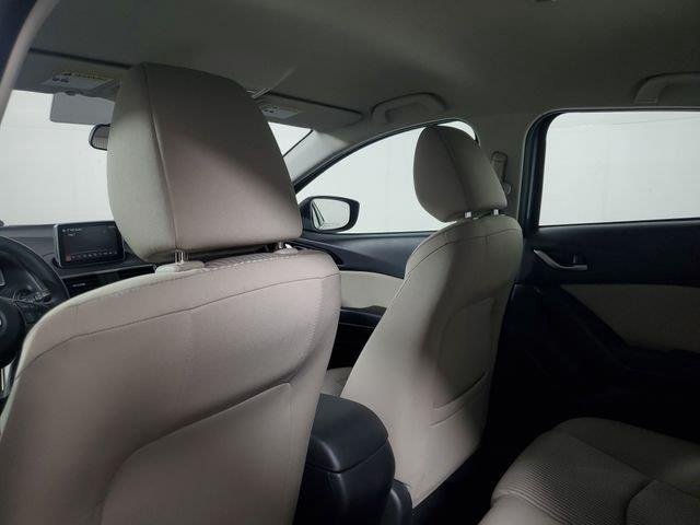 Used 2016 Blue Reflex Mica Mazda i Sport image 13