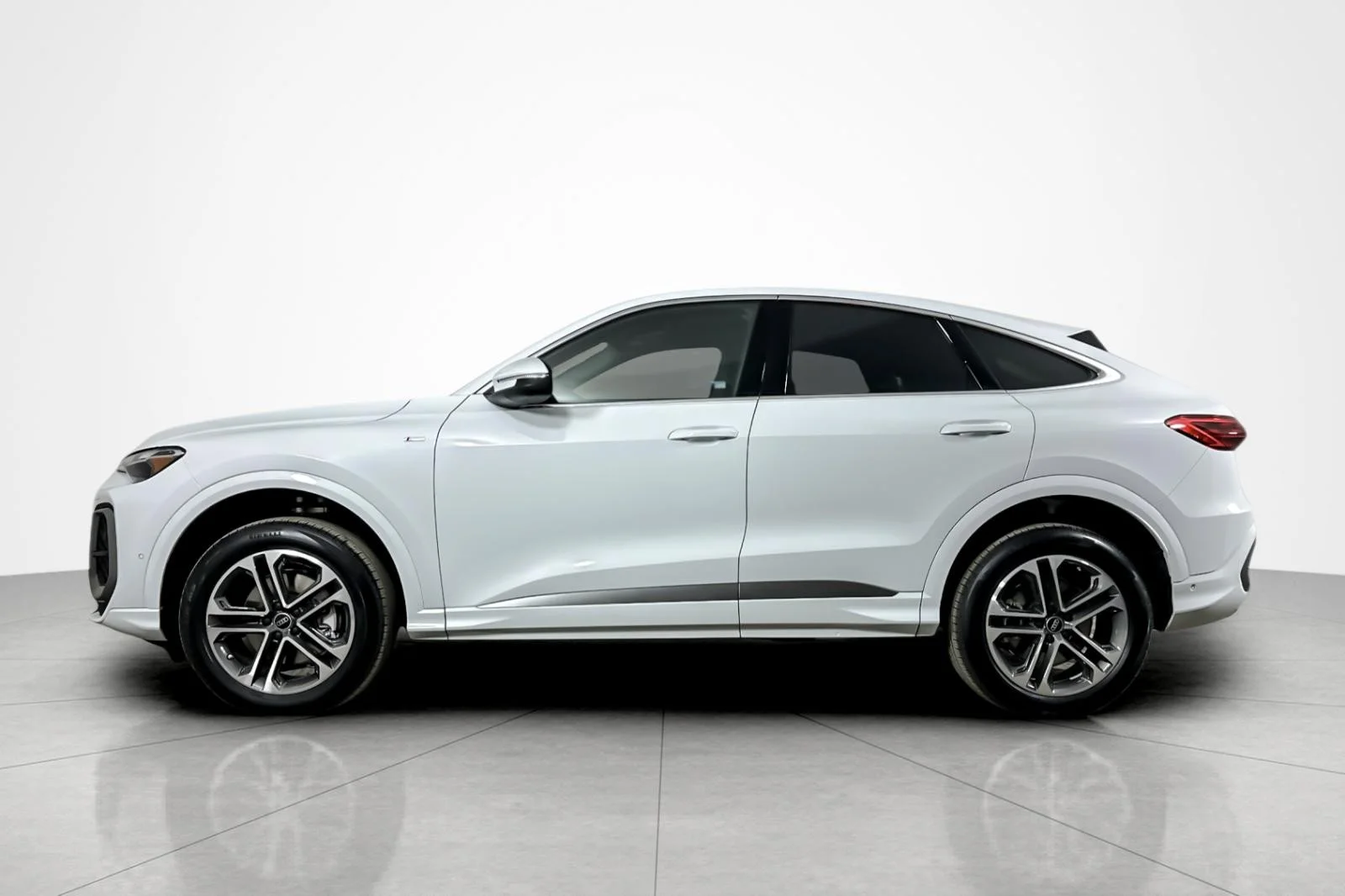 New 2026 Glacier White Metallic Audi Premium 2.0 TFSI quattro image 3