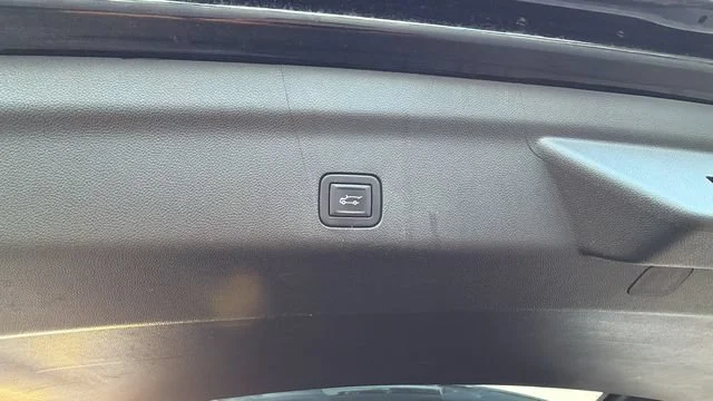 Used 2022 BLACK Chevrolet Z71 image 37