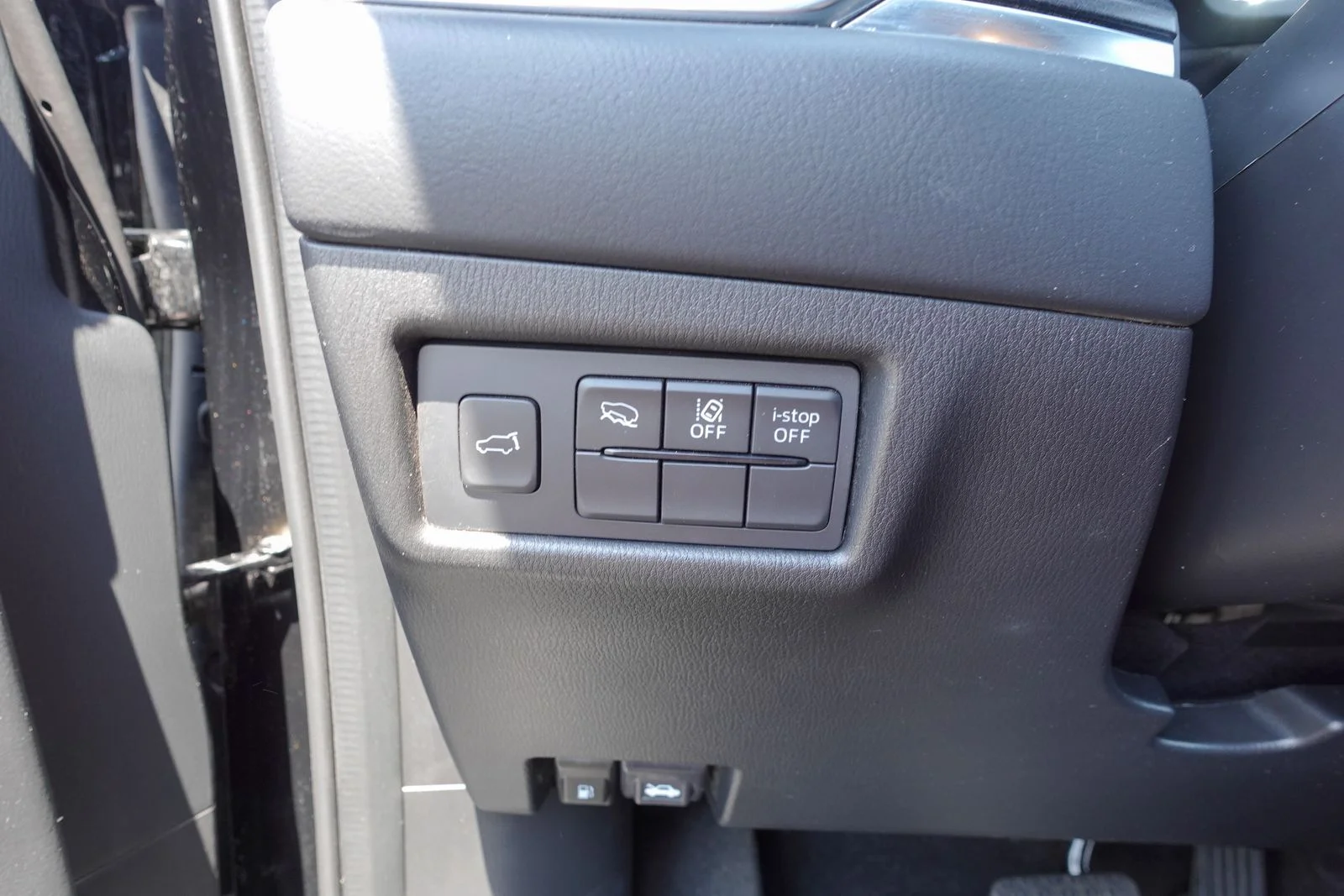 Certified Used 2025 Jet Black Mica Mazda 2.5 S Carbon Edition image 18