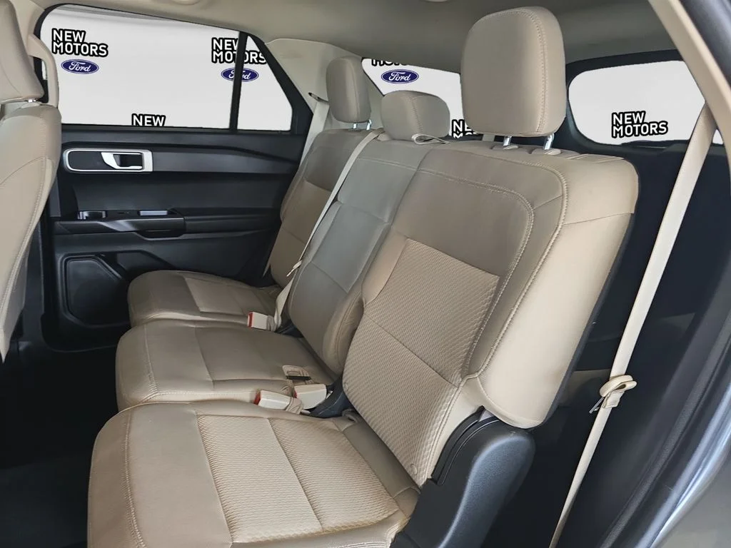 Used 2022 Gray Metallic Ford Base image 13