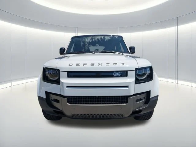 Used 2026 Fuji White Land Rover S image 8