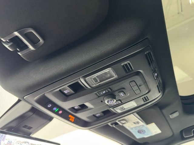 Used 2021 White Frost Tricoat GMC Denali image 40