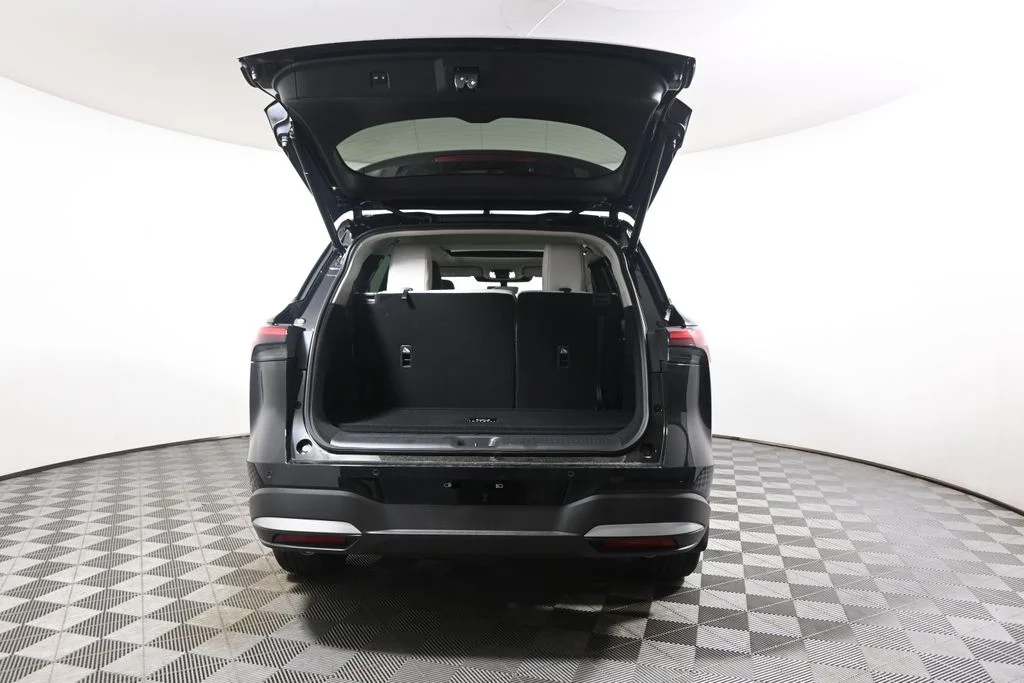 New 2027 Black INFINITI LUXE image 38