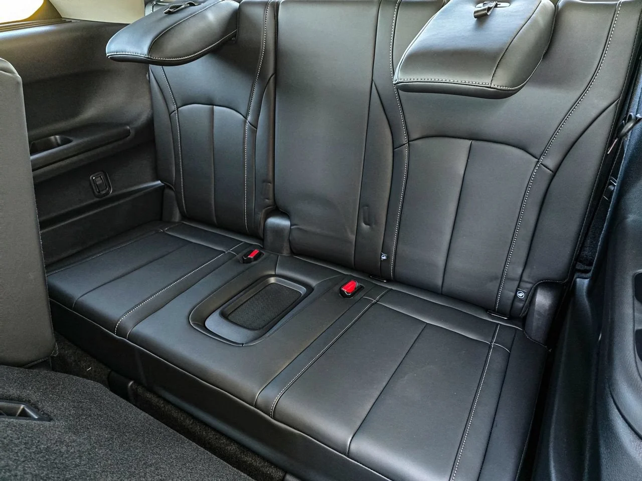 New 2027 GRAPHITE SHADOW INFINITI Luxe AWD image 23