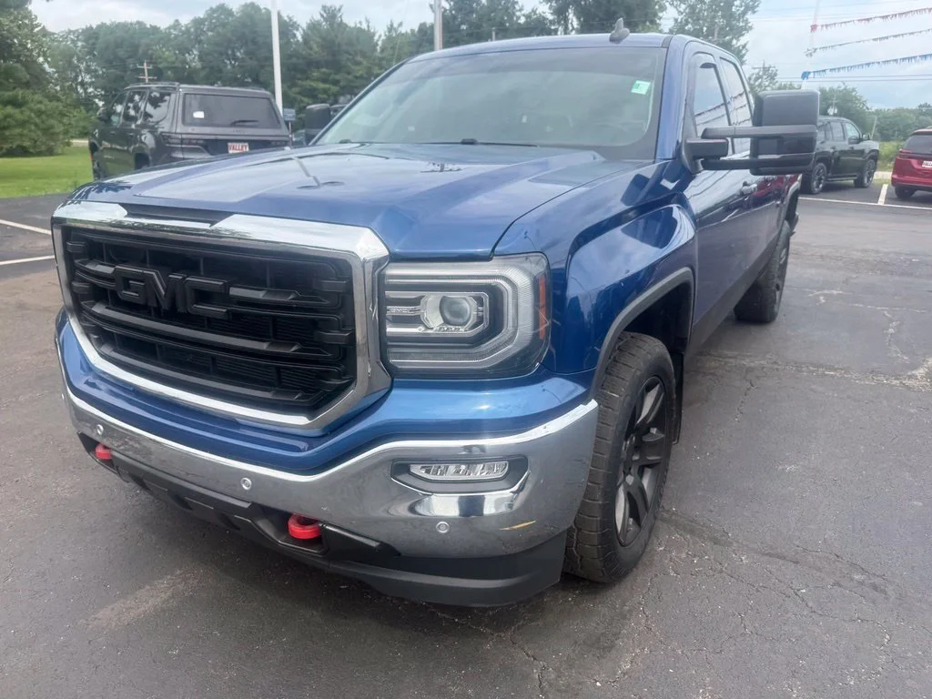 Used 2016 Blue GMC SLT image 8