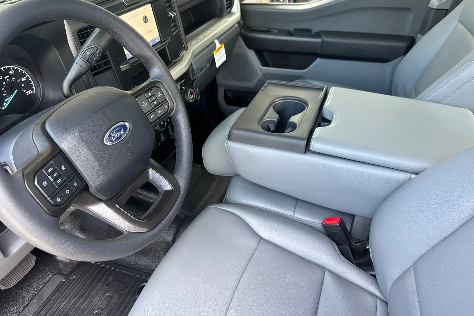 New 2026 Oxford White Ford F-250® XL image 9