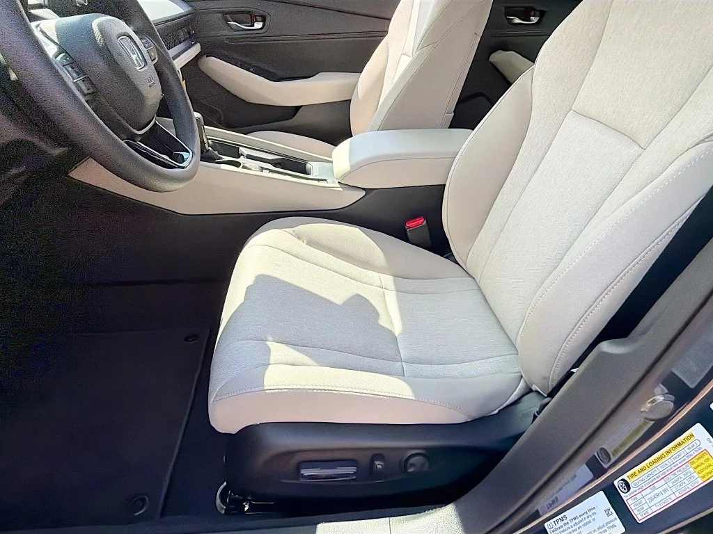 New 2026 Meteorite Gray Metallic Honda SE image 19