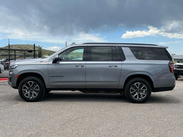 Used 2022 Gray Chevrolet Z71 image 2