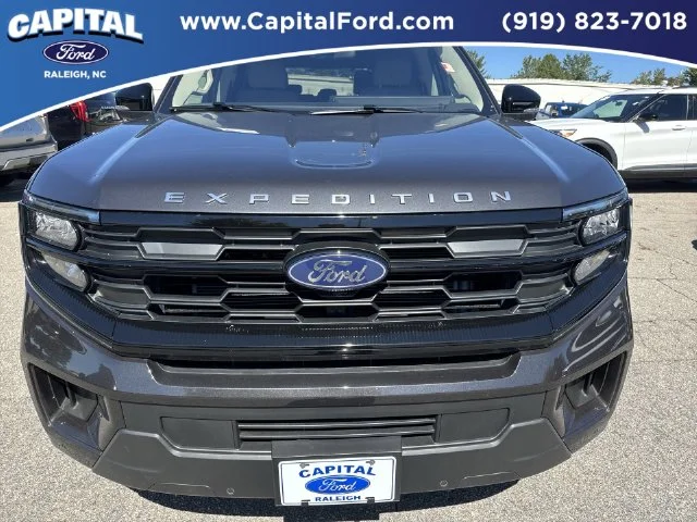 Used 2025 Gray Ford Active image 10