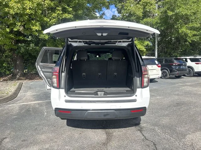 Used 2023 White Chevrolet Z71 image 13