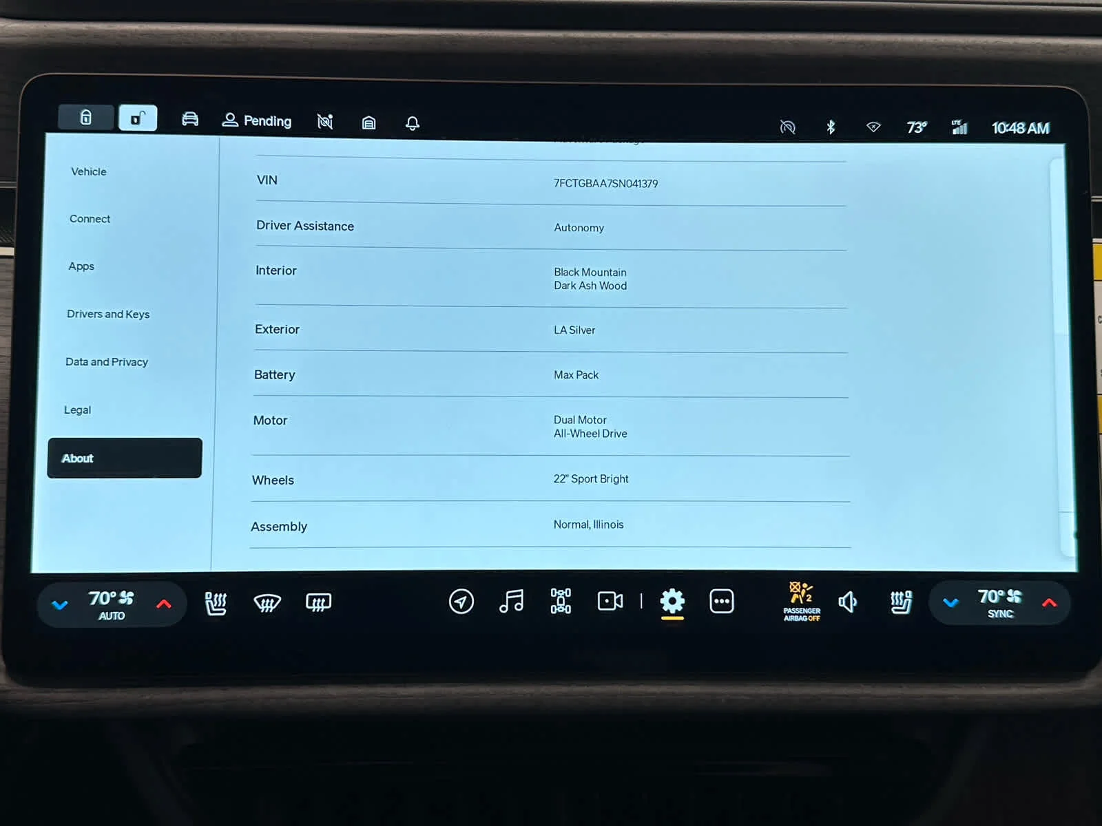 Used 2025 LA Silver Rivian Adventure image 33