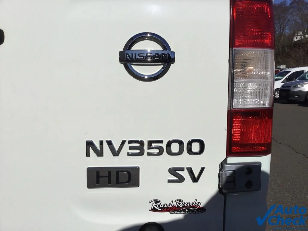 2015 Nissan NV Passenger SV - Photo 13