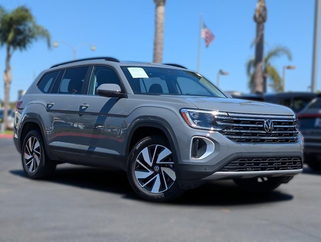 2026 Volkswagen Atlas SE with Technology