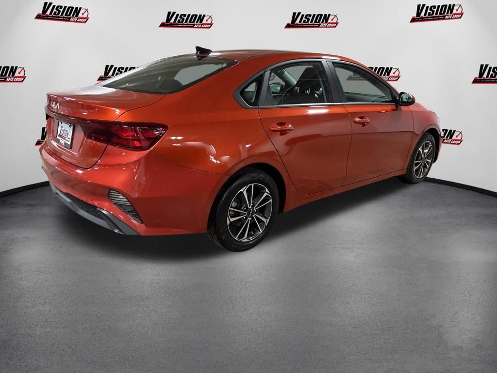 Used 2024 Red Kia LXS image 5