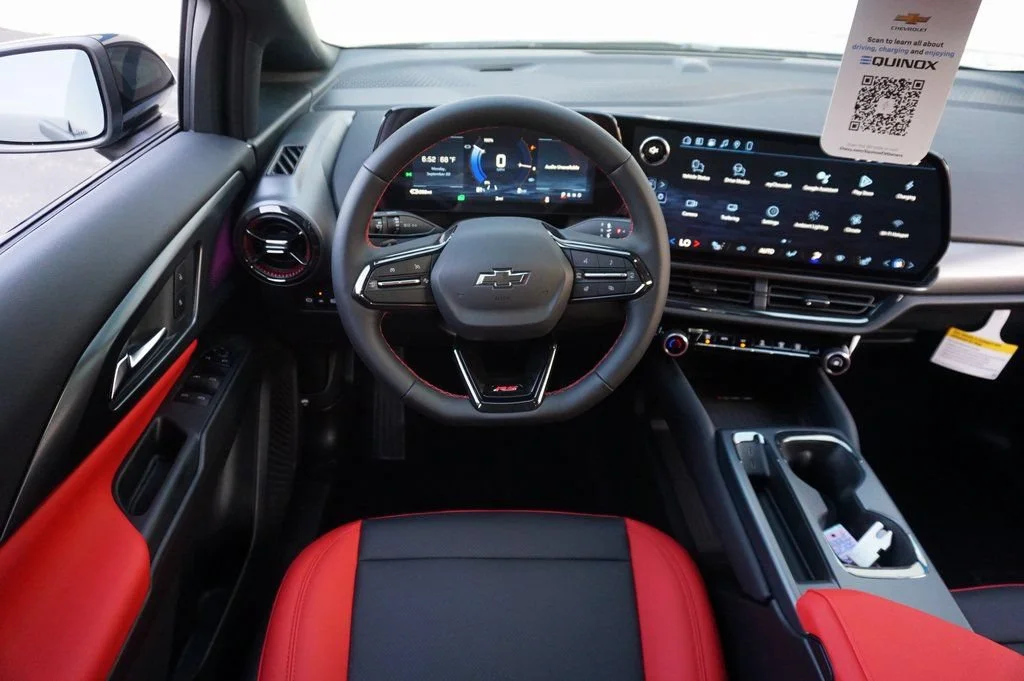 2026 Chevrolet Equinox EV RS - Photo 13