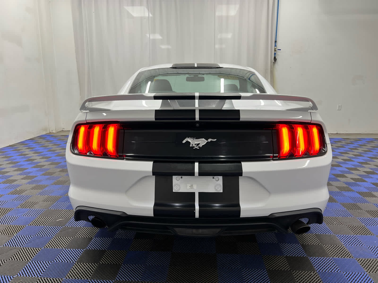 Used 2018 Oxford White Ford EcoBoost image 7