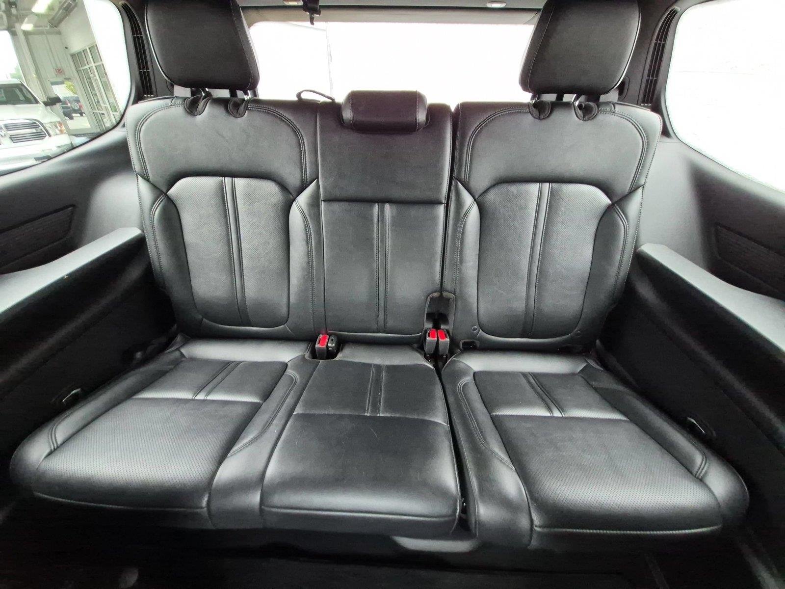 Used 2024 Diamond Black Crystal Pearlcoat Jeep Series II image 32