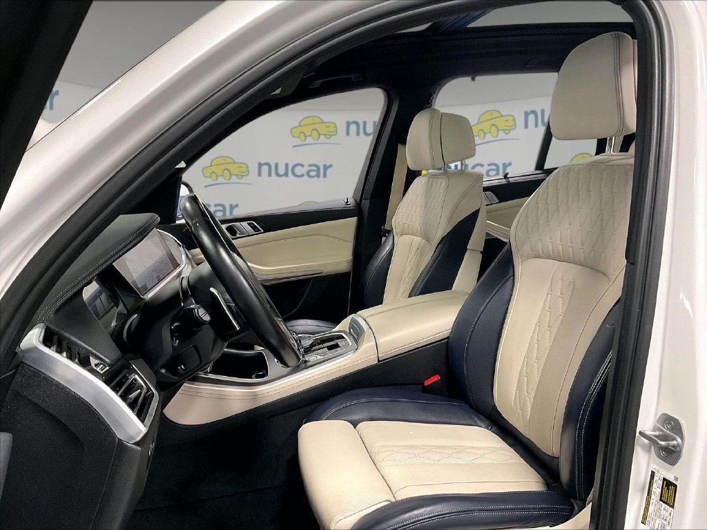 Used 2022 White BMW xDrive40i image 10