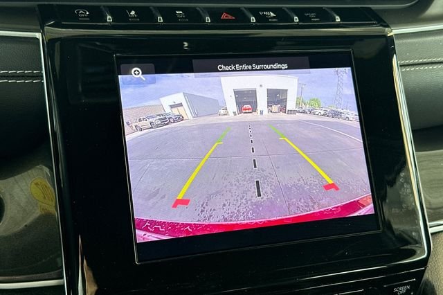 Used 2023 Red Jeep Altitude image 3