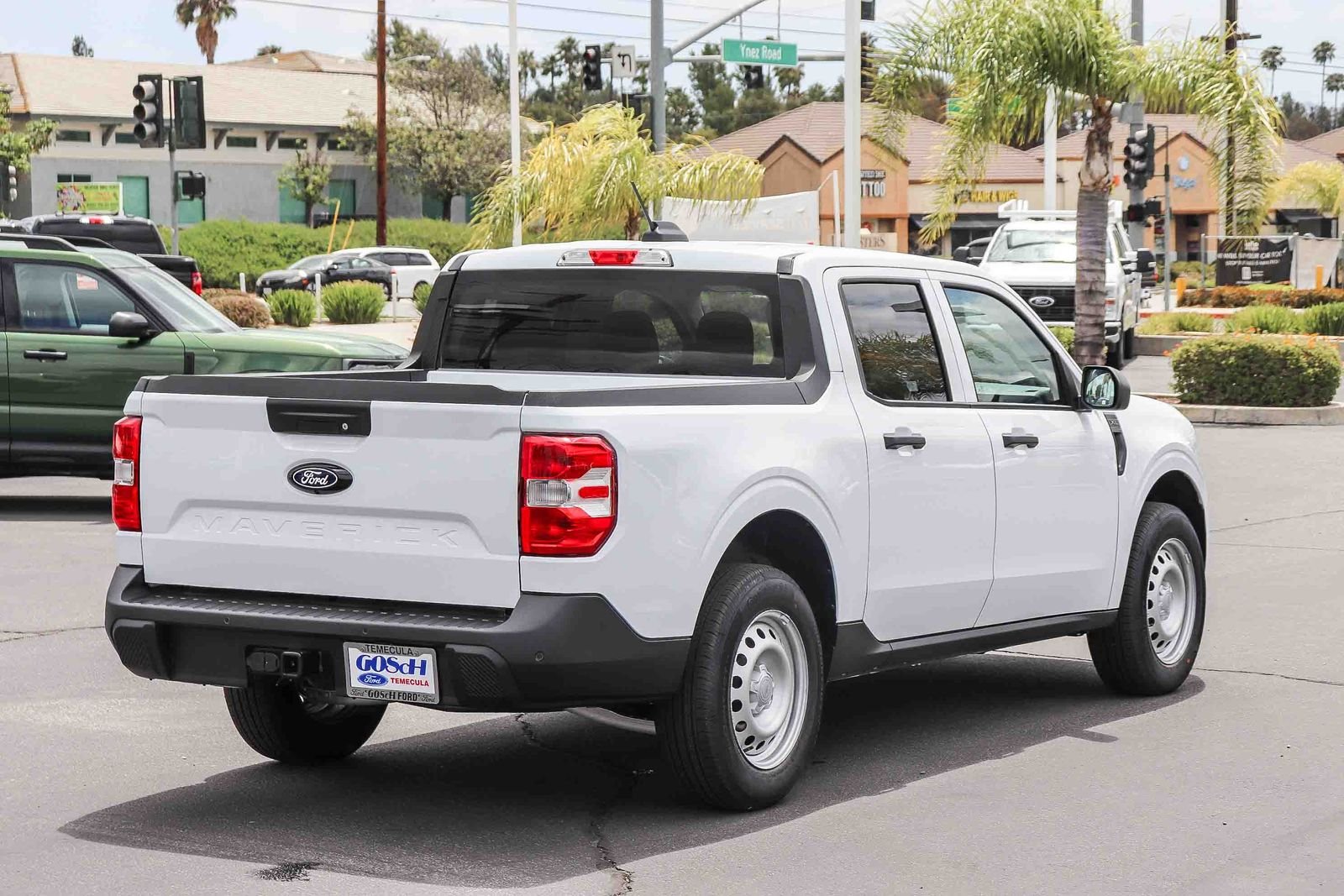 New 2026 Oxford White Ford XL image 4