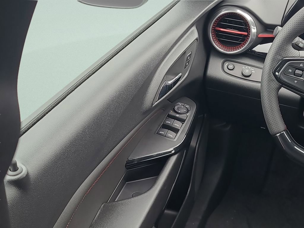 2026 Chevrolet Trax RS - Photo 18