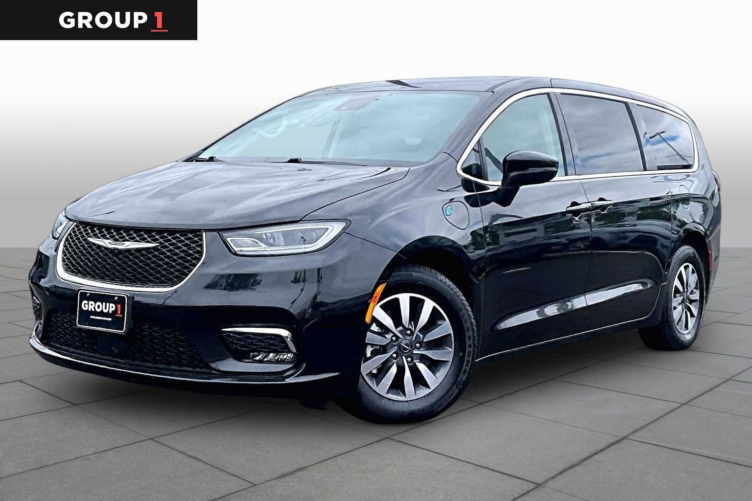 2023 Chrysler Pacifica Hybrid Touring L