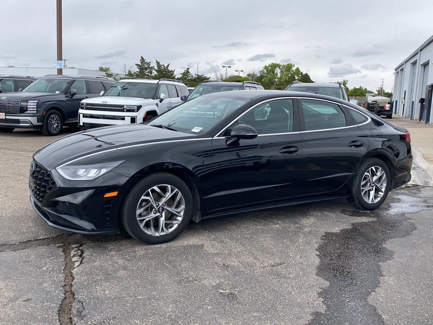Used 2021 Hyundai Sonata SEL with VIN 5NPEL4JAXMH075406 for sale in Garden City, KS