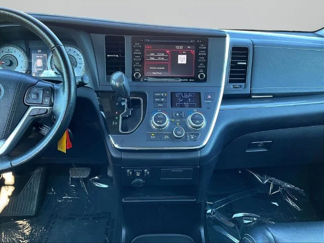 Used 2019 Gray Toyota SE image 9