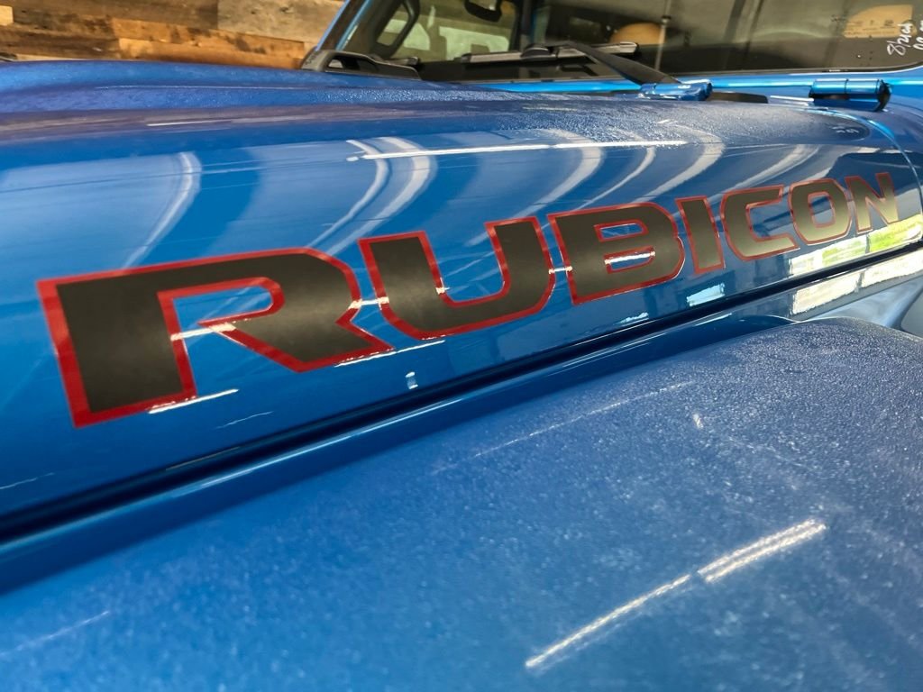 Used 2024 Blue Pearl Jeep Rubicon image 11