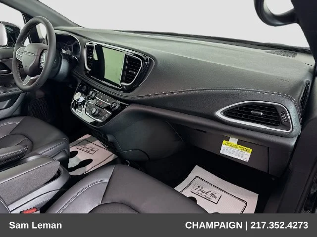 2027 Chrysler Pacifica Select - Photo 29
