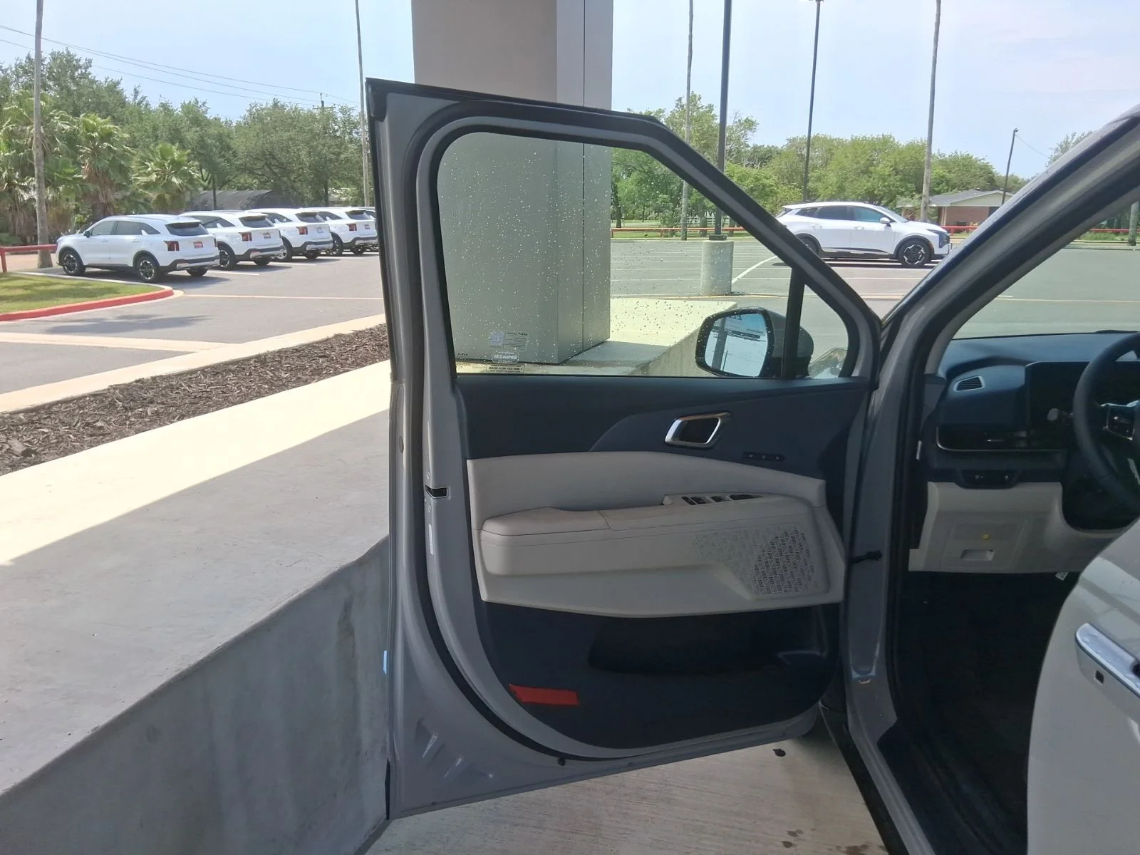 New 2026 White Kia EX image 17