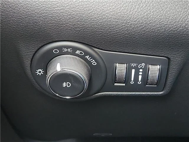 New 2026 PXJ Diamond Bla Jeep LATITUDE ALTITUDE 4X4 image 15