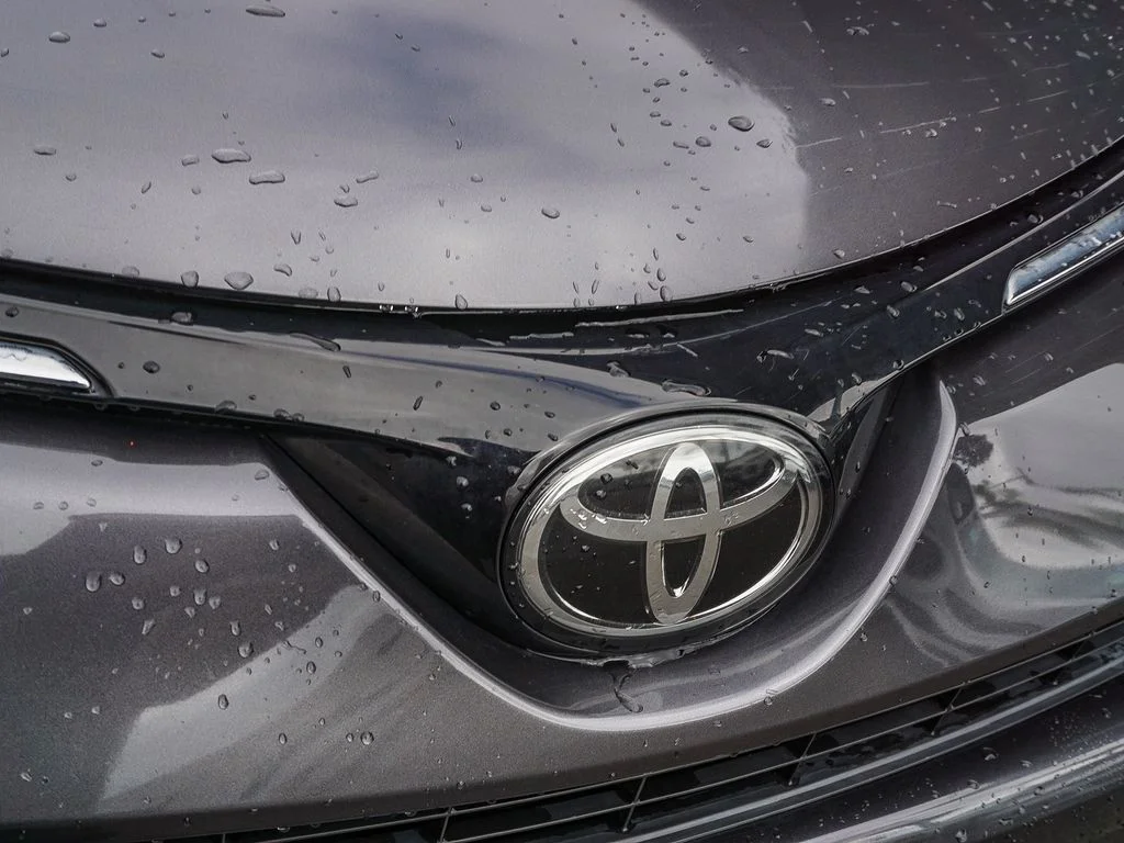 Used 2017 Gray Toyota XLE image 12